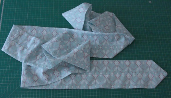 Sew a ruffled scarf tutorial (6)