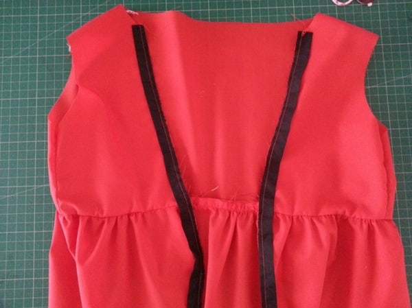 Sew a Queen of Hearts Dress (8)